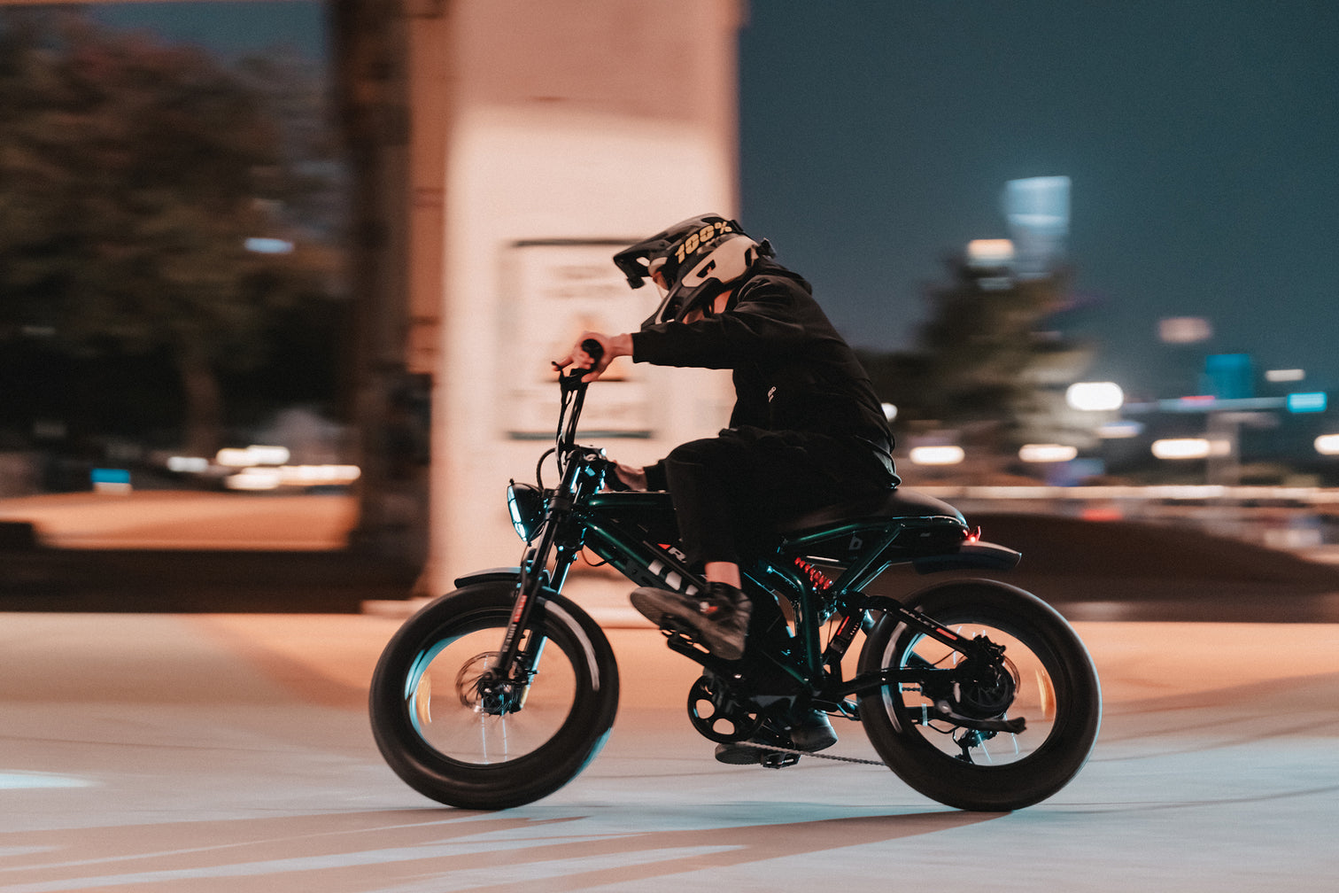 RAEV Bullet GT | Retro Look & Modern Power – RAEV Bikes